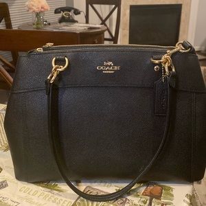Coach satchel pebbled leather in black